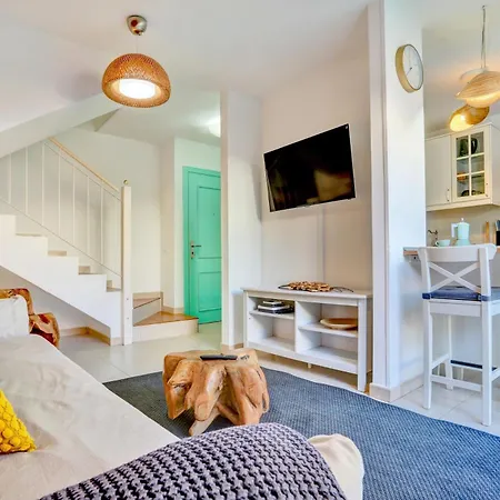 Native Coconut House * 코라레호