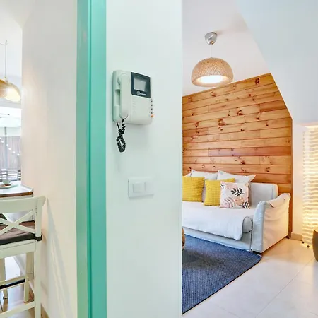 Native Coconut House Apartman